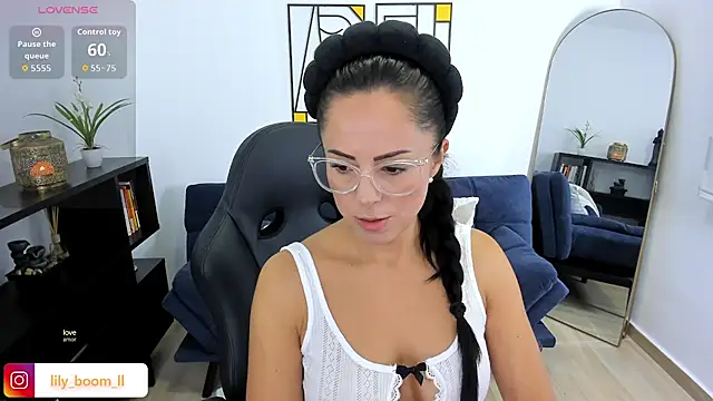 Lyliboomm online show from 09/21/25, 12:23