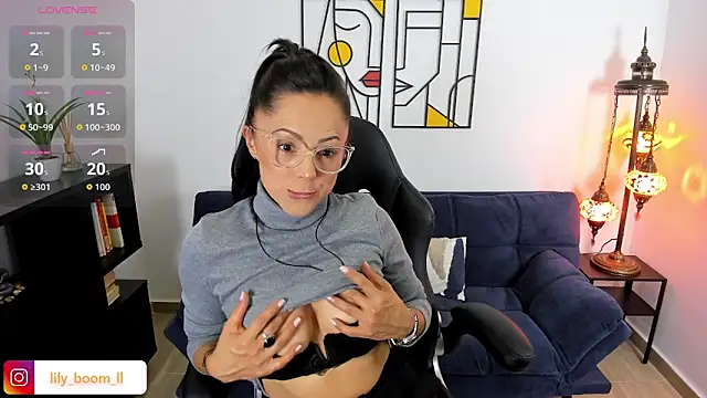 Lyliboomm online show from 10/04/25, 12:19