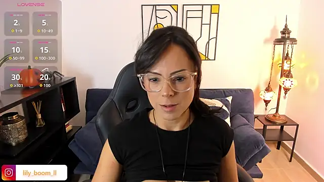 Lyliboomm online show from 10/23/25, 09:46