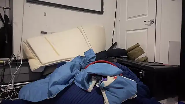 jasoncali305 online show from 11/29/25, 09:51