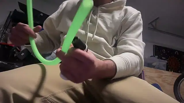 Snapshot of jasoncali305 chatting on 01/17/26, 08:19 jasoncali305 online show from 01/17/26, 08:19