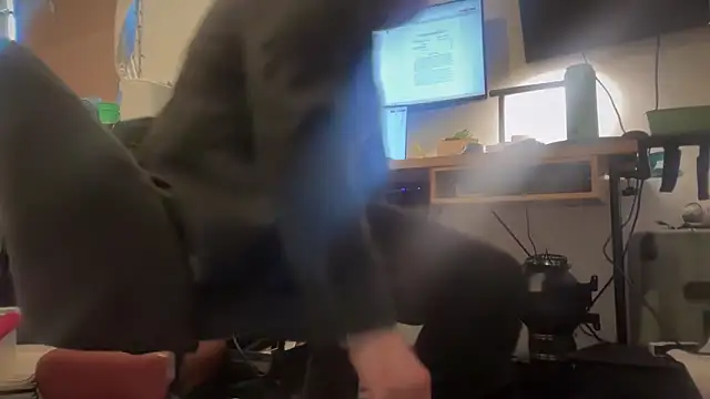 Snapshot of jasoncali305 chatting on 02/06/26, 01:47 jasoncali305 online show from 02/06/26, 01:47