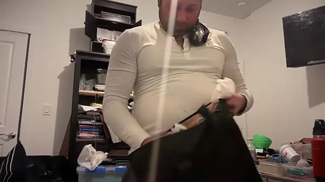 Snapshot of jasoncali305 chatting on 02/07/26, 06:39 jasoncali305 online show from 02/07/26, 06:39