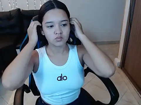 sarai mv1 online show from 10/18/25, 11:33