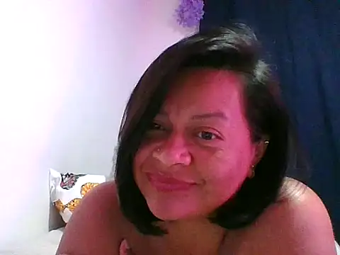 adri89-g online show from 10/16/25, 11:39