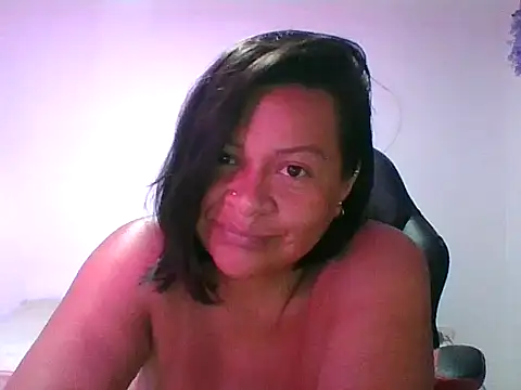 adri89-g online show from 10/18/25, 12:13