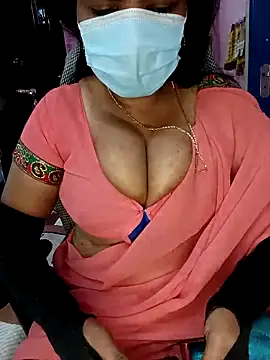 Snapshot of KannadaTamilTeluguBeauty chatting on 02/05/26, 05:12 KannadaTamilTeluguBeauty online show from 02/05/26, 05:12