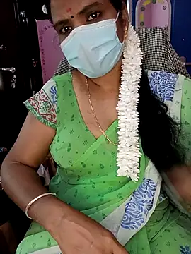 Snapshot of KannadaTamilTeluguBeauty chatting on 02/14/26, 08:22 KannadaTamilTeluguBeauty online show from 02/14/26, 08:22