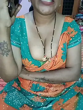 Snapshot of KannadaTamilTeluguBeauty chatting on 06/30/26, 06:53 KannadaTamilTeluguBeauty online show from 06/30/26, 06:53