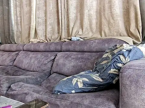 Alexis21821 online show from 04/01/26, 08:26