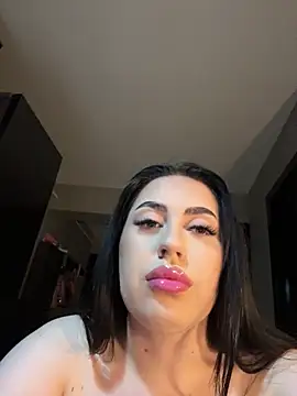 Snapshot of Andrestarr chatting on 07/16/26, 06:47 Andrestarr online show from 07/16/26, 06:47