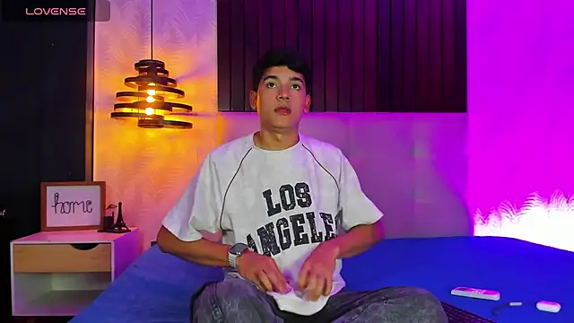 SandroVeyra online show from 10/04/25, 03:37