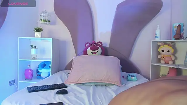 SandroVeyra online show from 11/18/25, 03:34