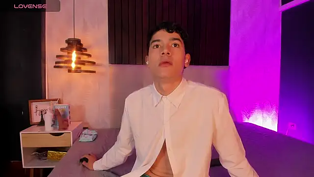 SandroVeyra online show from 12/01/25, 03:33