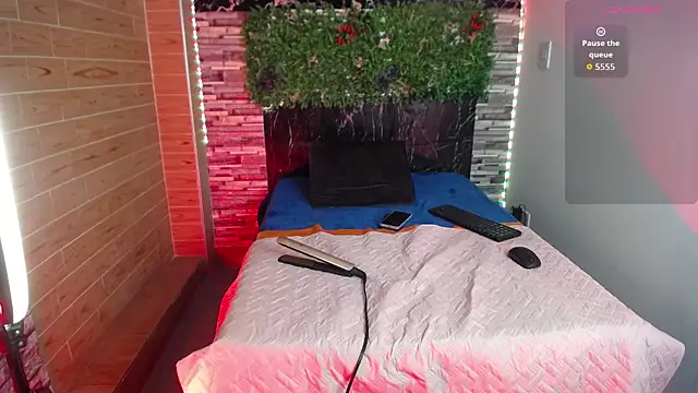 dayis durand online show from 09/29/25, 08:13