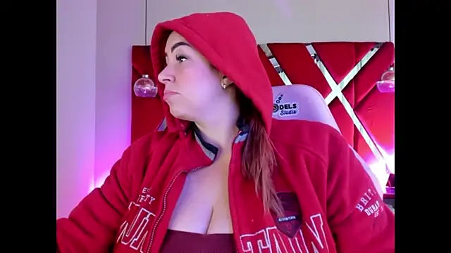 alexiaystive3 online show from 09/30/25, 04:01