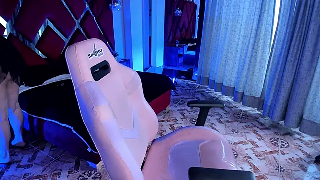 alexiaystive3 online show from 03/28/26, 09:03