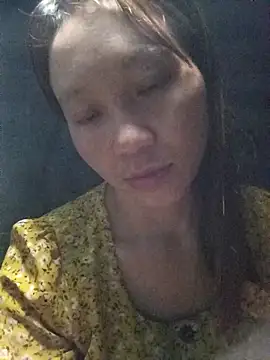 Snapshot of bonnie-00 chatting on 04/19/26, 03:11 bonnie-00 online show from 04/19/26, 03:11