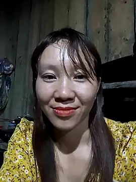 Snapshot of bonnie-00 chatting on 04/23/26, 12:40 bonnie-00 online show from 04/23/26, 12:40