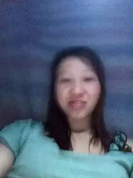 Snapshot of bonnie-00 chatting on 05/01/26, 04:11 bonnie-00 online show from 05/01/26, 04:11