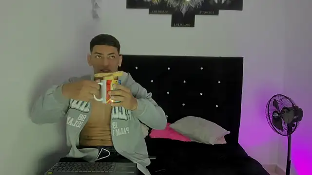 maykel and mike online show from 11/27/25, 09:44