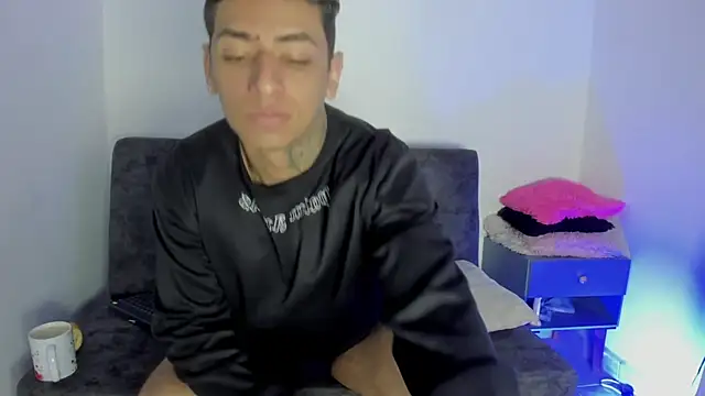 maykel and mike online show from 01/08/26, 02:08