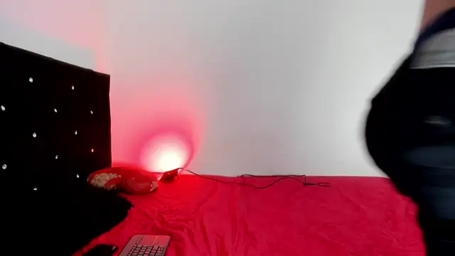 maykel and mike online show from 01/14/26, 02:44