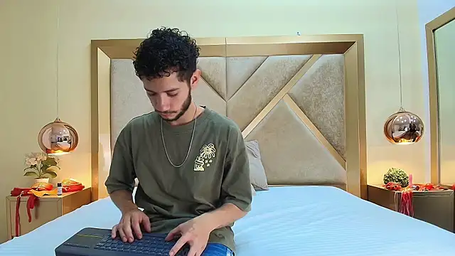 EthanCollen online show from 10/01/25, 10:05