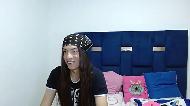 PinkLuna LolaBloom online show from 05/08/26, 03:56