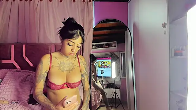 Missmoonstar online show from 11/05/25, 04:18