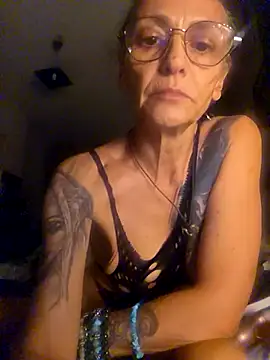 Snapshot of jasonee13 chatting on 05/29/26, 03:59 jasonee13 online show from 05/29/26, 03:59