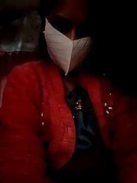 riyahot-3 online show from 12/18/25, 05:57