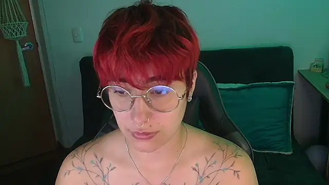 Miacatsito3 online show from 12/20/25, 03:46