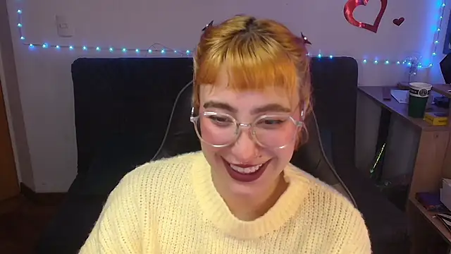 Miacatsito3 online show from 06/24/26, 09:03
