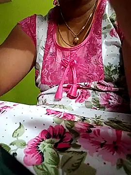 TAMI KAYAL online show from 10/01/25, 09:48