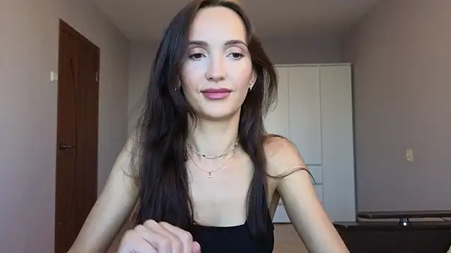 Lillian-Clark online show from 09/23/25, 11:46