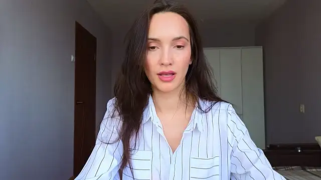 Lillian-Clark online show from 03/08/26, 09:57