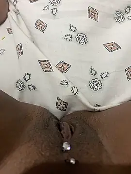 Snapshot of pretasaas chatting on 11/04/25, 07:18 pretasaas online show from 11/04/25, 07:18