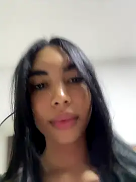 karolaalcendra online show from 10/12/25, 01:26