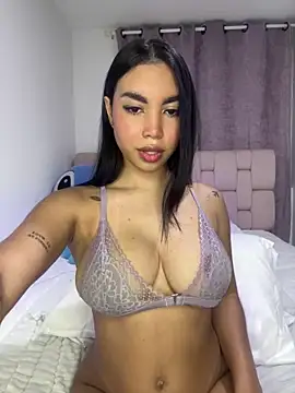 karolaalcendra online show from 12/21/25, 04:19