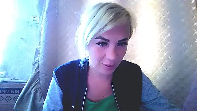 EmmaCat  online show from 09/14/25, 09:52