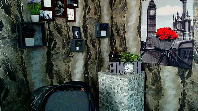 EmmaCat  online show from 10/09/25, 05:05