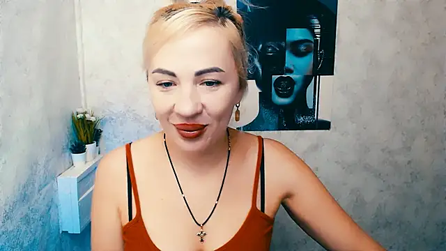 EmmaCat  online show from 11/03/25, 07:20