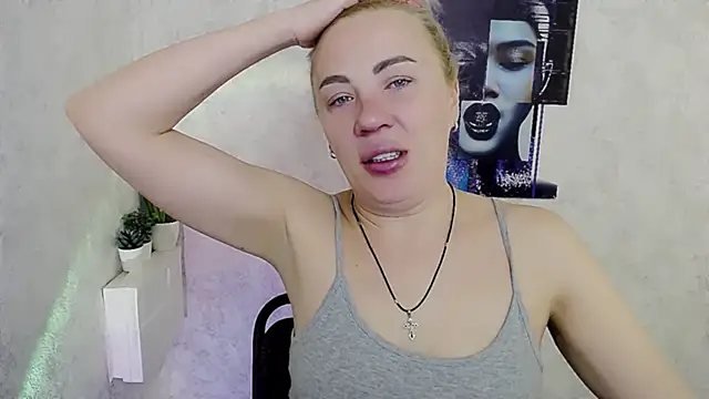 EmmaCat  online show from 02/10/26, 06:17