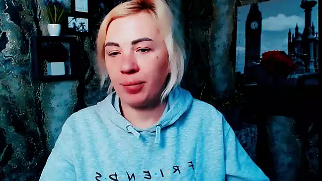 EmmaCat  online show from 02/28/26, 06:03