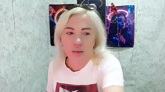 EmmaCat  online show from 03/14/26, 05:46