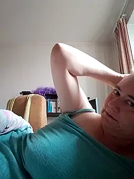 Snapshot of goodstyle chatting on 10/09/25, 07:28 goodstyle online show from 10/09/25, 07:28