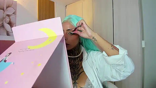 KoraRousee online show from 10/03/25, 01:19