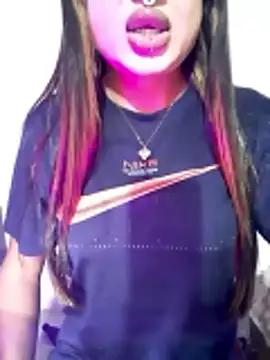 Cutie-Whiskey1 online show from 12/17/25, 07:42