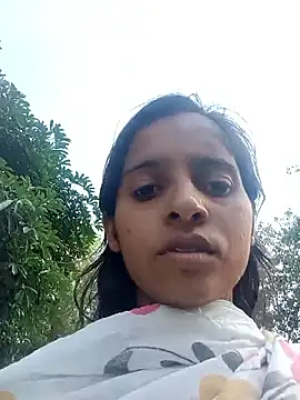 Snapshot of Saloni-Gupta chatting on 03/27/26, 11:21 Saloni-Gupta online show from 03/27/26, 11:21